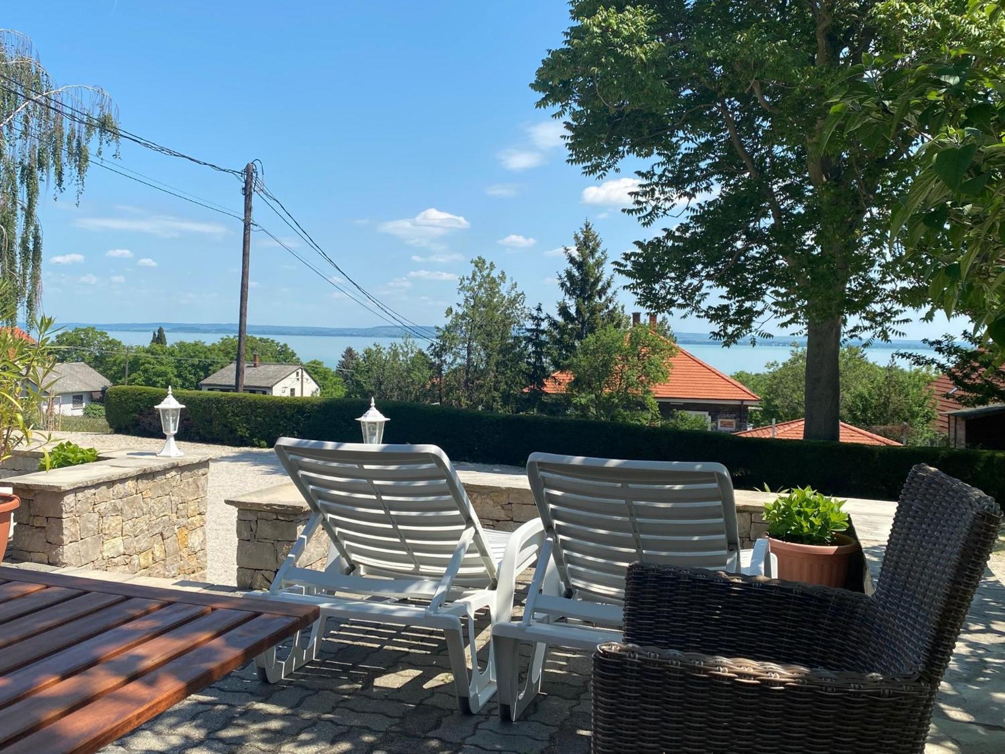 Bacchus Apartman - Borbarlang, Badacsony Badacsonytomaj Zewnętrze zdjęcie
