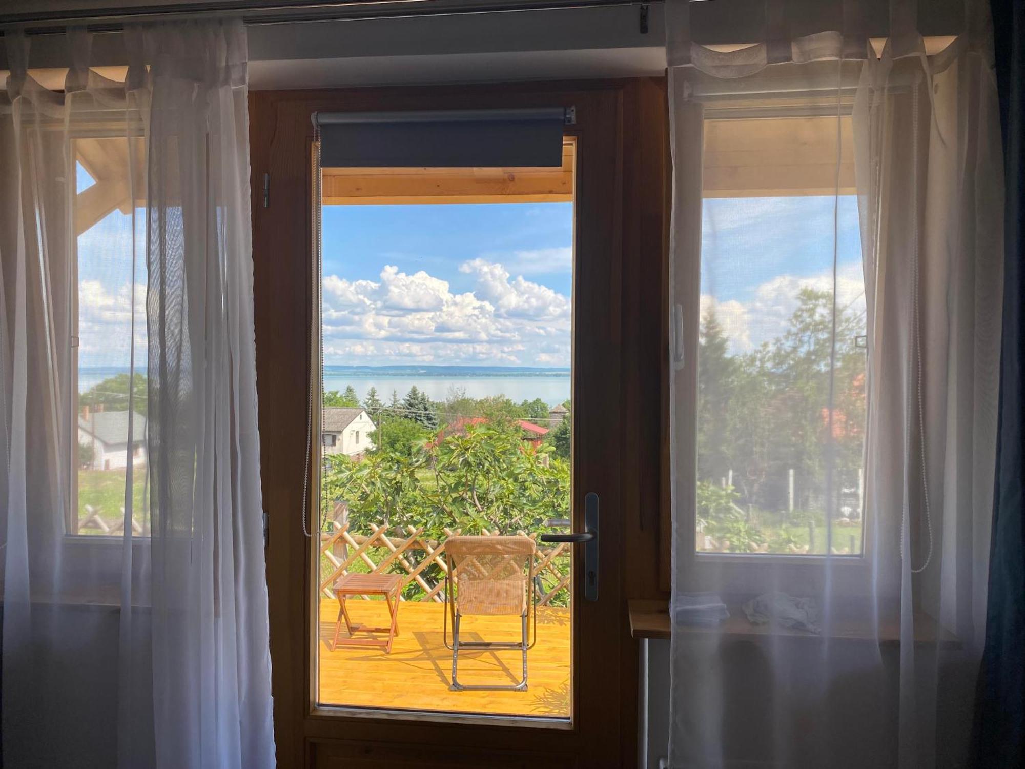 Bacchus Apartman - Borbarlang, Badacsony Badacsonytomaj Zewnętrze zdjęcie
