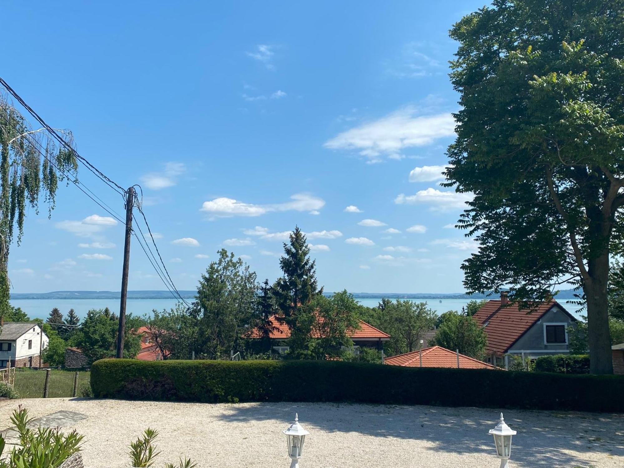 Bacchus Apartman - Borbarlang, Badacsony Badacsonytomaj Zewnętrze zdjęcie
