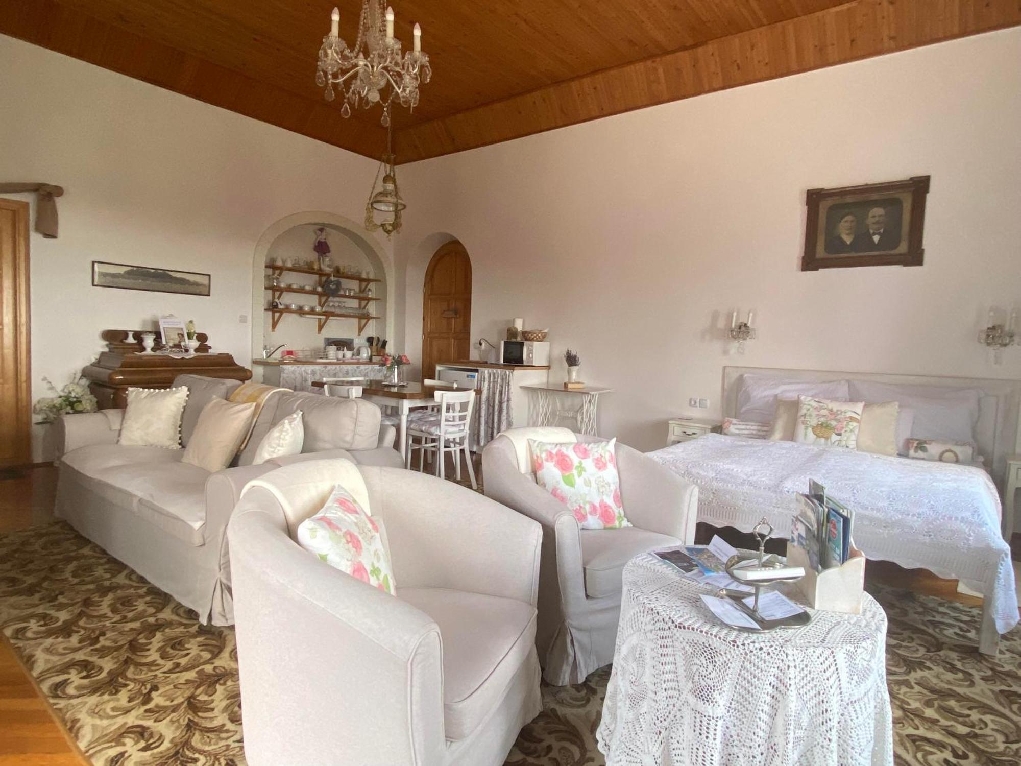 Bacchus Apartman - Borbarlang, Badacsony Badacsonytomaj Zewnętrze zdjęcie