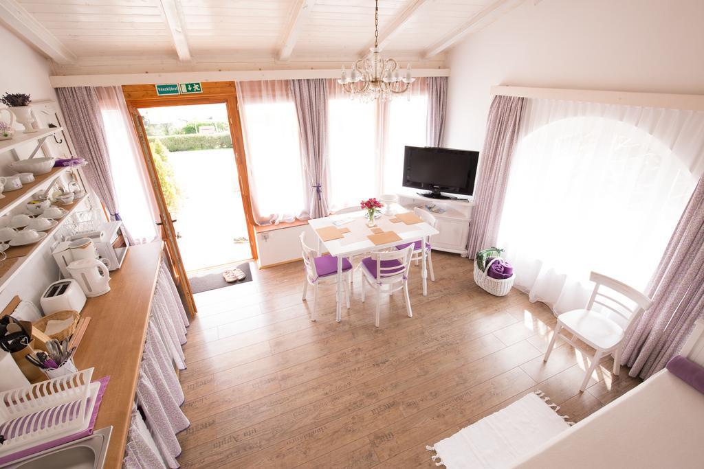 Bacchus Apartman - Borbarlang, Badacsony Badacsonytomaj Zewnętrze zdjęcie